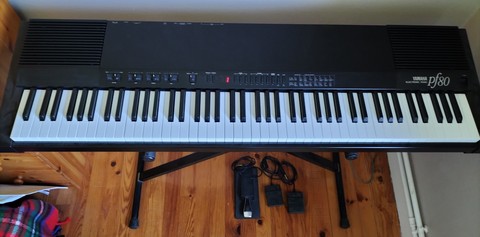 Piano électrique Yamaha PF80